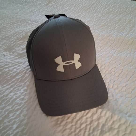 Under Armour Other - Under Armour Adjustable Hat